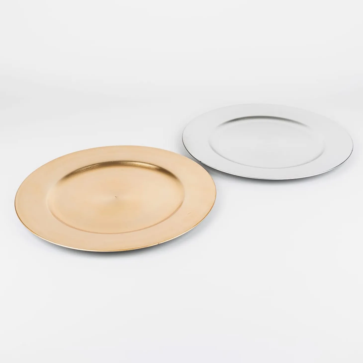 Bajo plato de plástico plateado Ø33cm