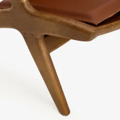 Butaca de madera olmo y cuero Brena 60x49x76cm Clau&Chloe