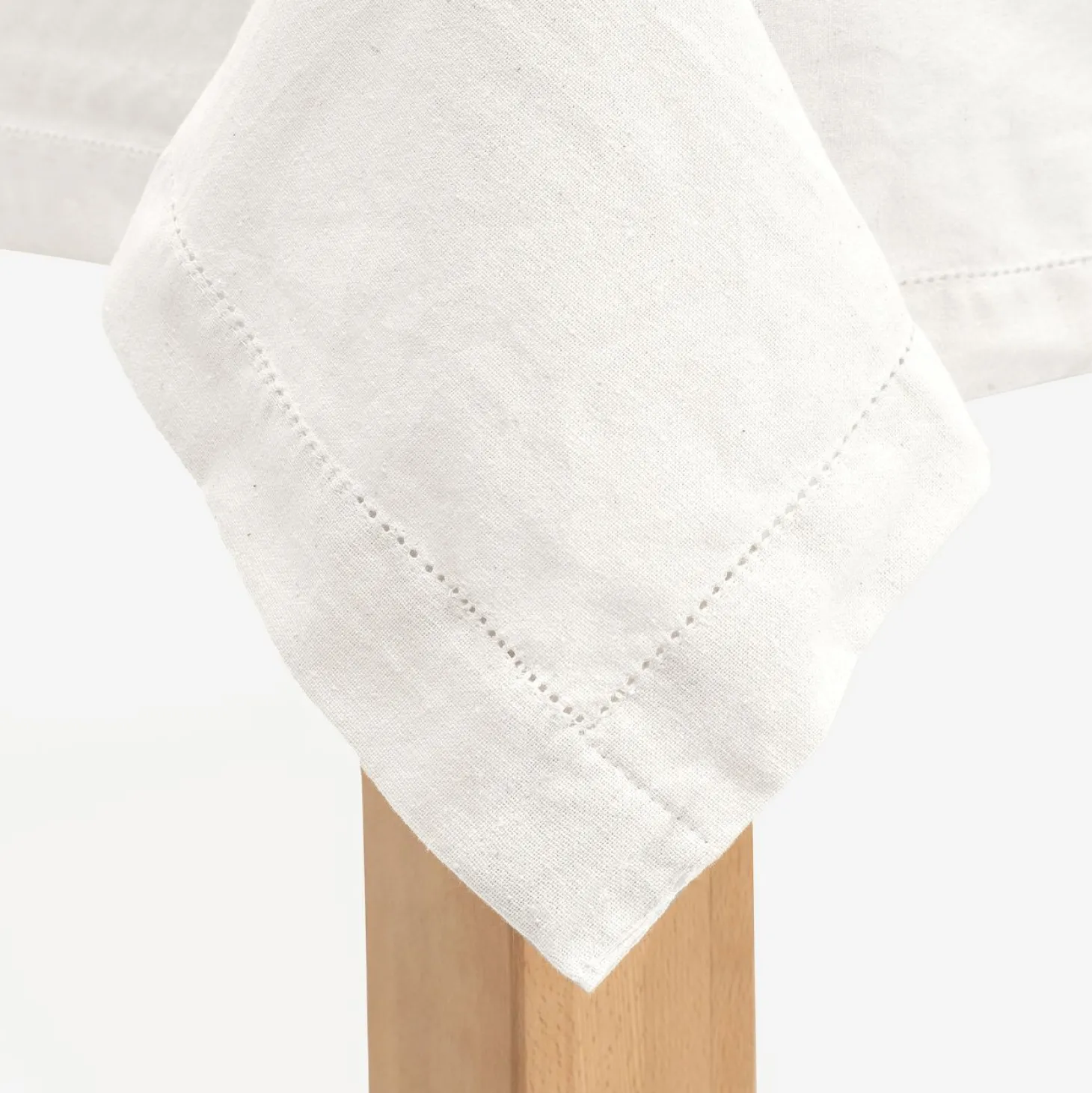 Mantel de algodón blanco Vainica 140x140cm