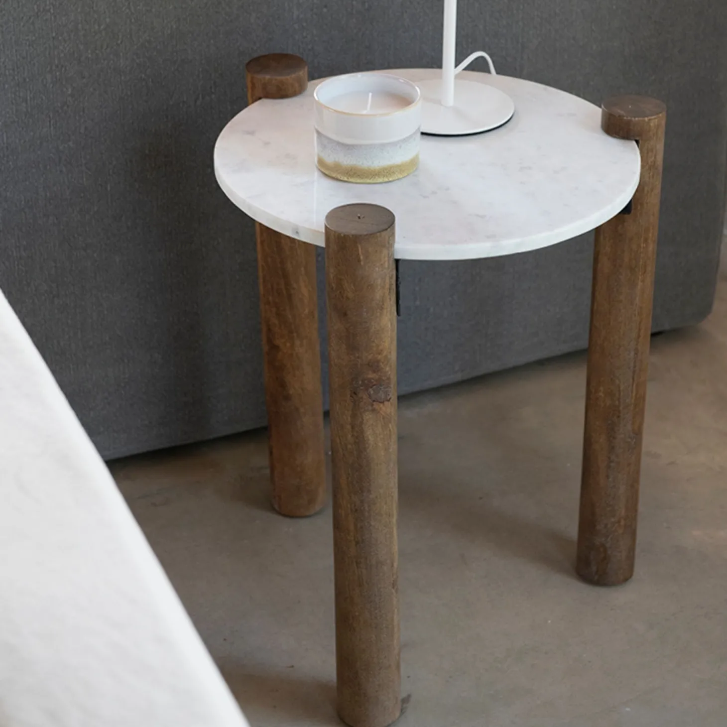 Mesa auxiliar de mármol y madera Houston Ø40x50cm Clau&Chloe