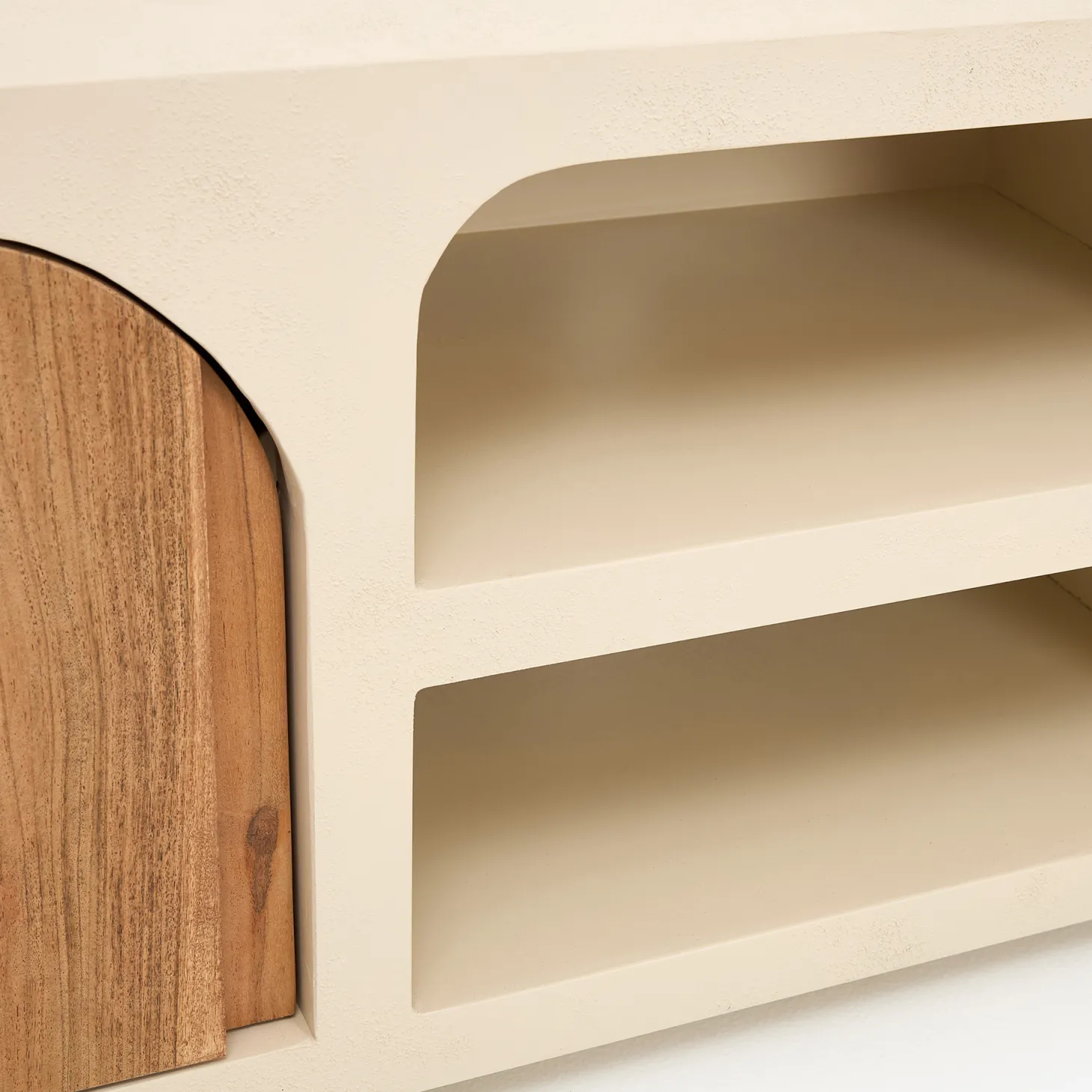 Mueble de TV de microcemento y madera de acacia Kurli 140x35x45cm Clau&Chloe