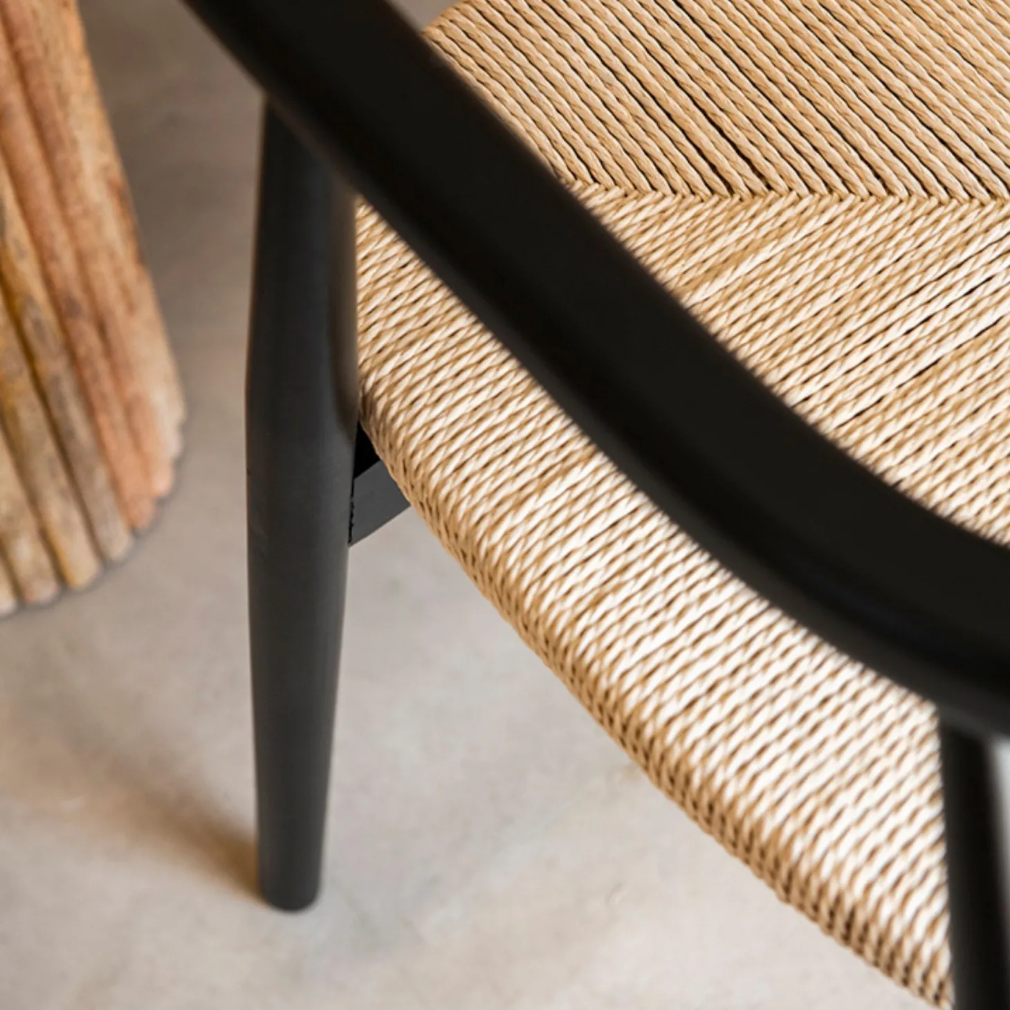 Silla de comedor de madera de haya negra Lilia 56x56x73cm