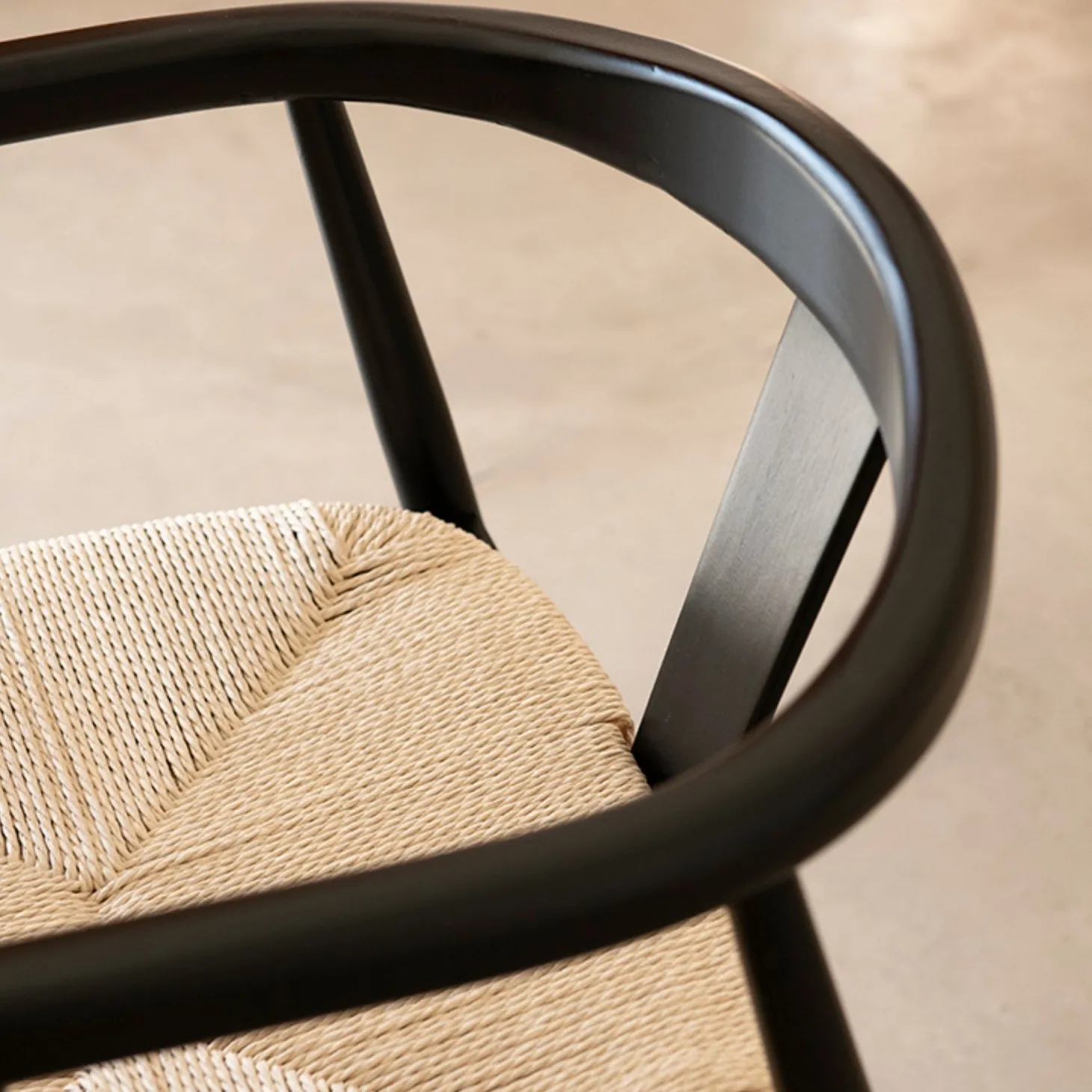 Silla de comedor de madera de haya negra Lilia 56x56x73cm